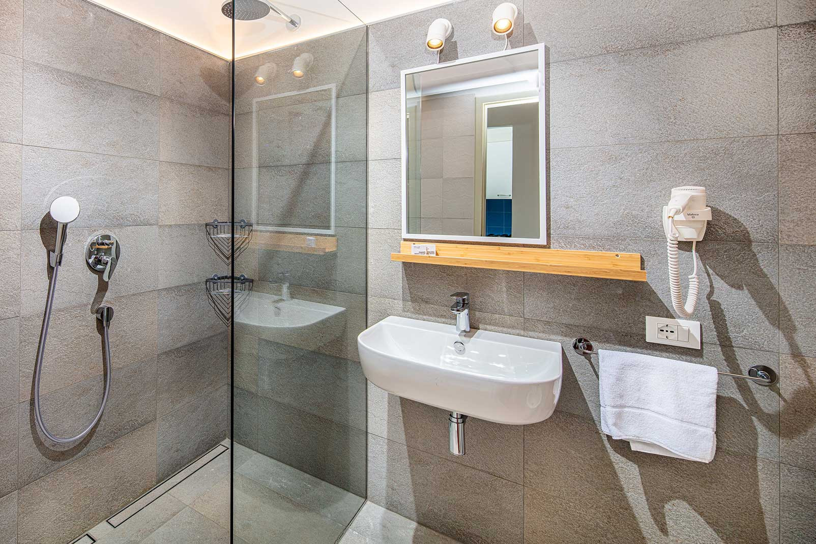 media.trilocale_6_piano_bagni