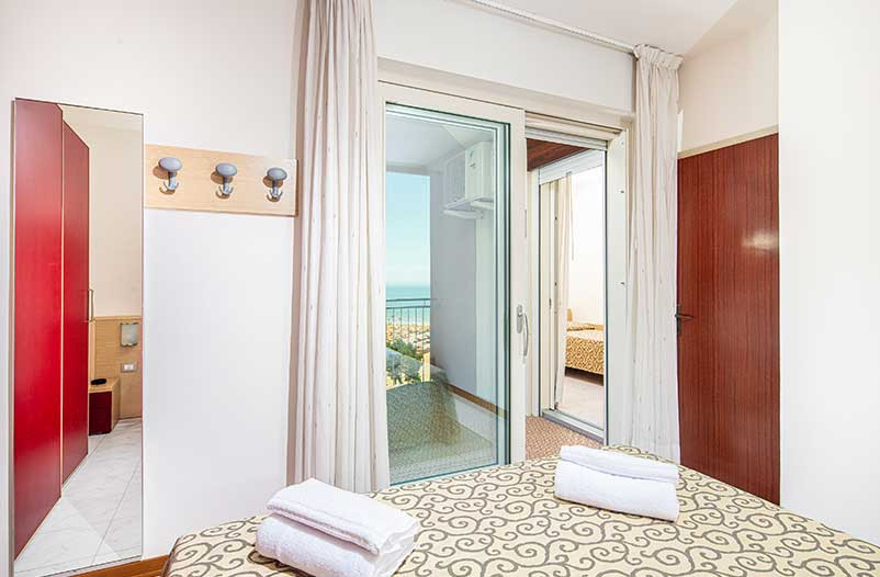 media.gallery_home_camera